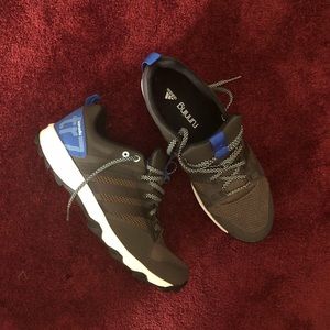 LIKE NEW! Adidas Kanadia TR7 running shoes!